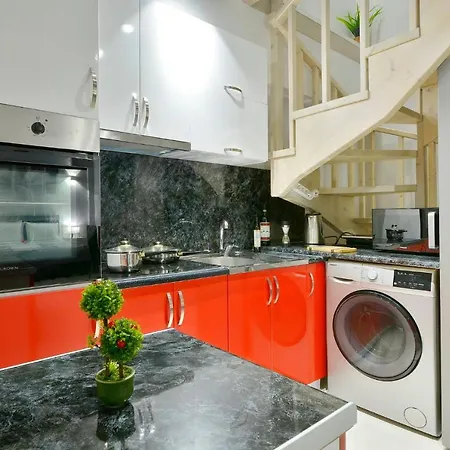 Bratou Aqua Sleeps 4 With Garden *
