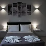 Bratou Aqua Sleeps 4 With Garden